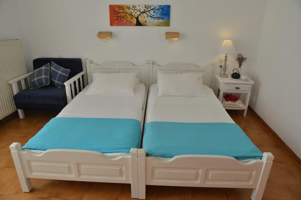 Anofli Suites Skopelos Pokoj fotografie